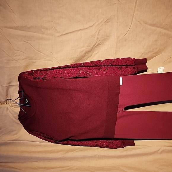 In Girl lace sleeve crewneck pullover - Picture 1 of 4